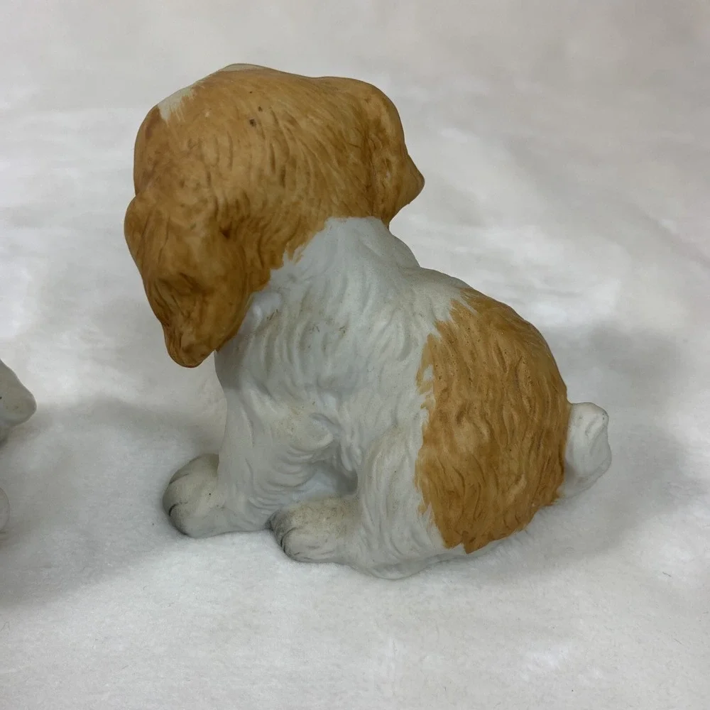 2 Vintage Homco No. 1407 Porcelain Puppy Dog‎ Figurines Tan and White